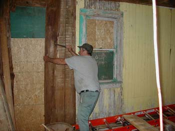 039 - Removing rotted boards on the inside