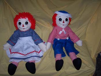 021 - Another prize was a Raggedy Ann & Andy doll set
