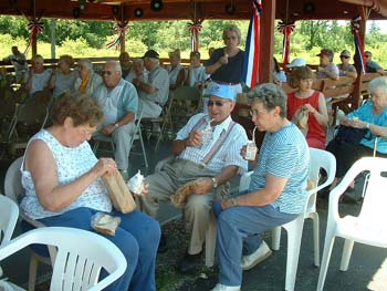 187 - People all enjoyed their lunches